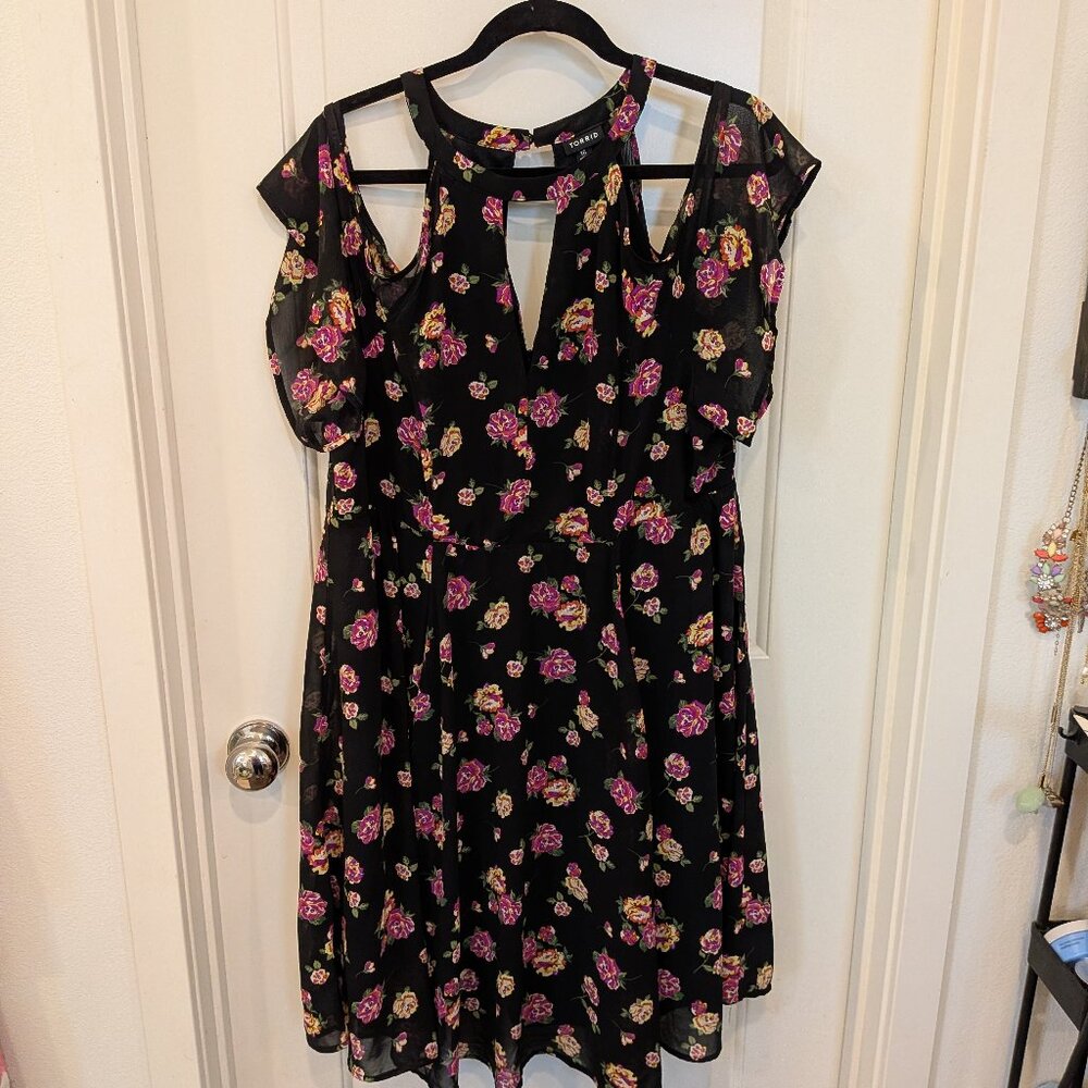Torrid Black Floral Halter Midi Dress | Size 16 | Lined